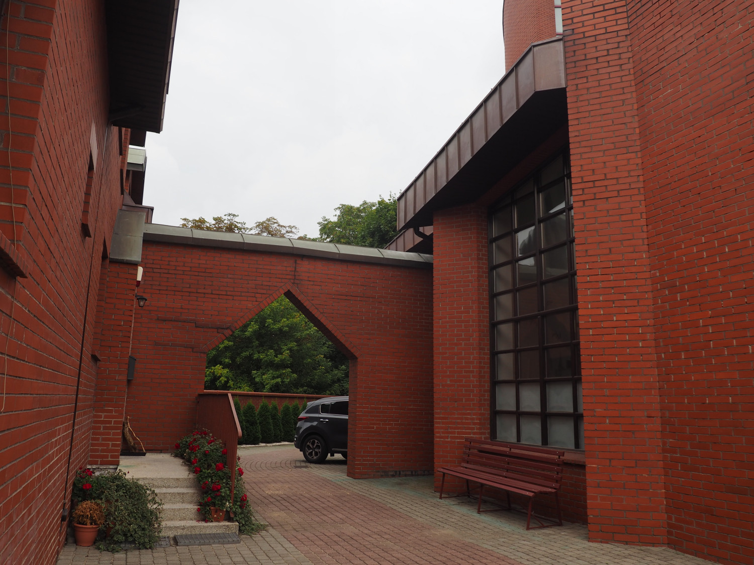 Zdjęcie architektury budynku Kościół Starokatolicki Mariawitów pw. Matki Boskiej Nieustającej Pomocy